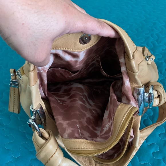 B. MAKOWSKY -Genuine Leather Bag - Picture 12 of 16